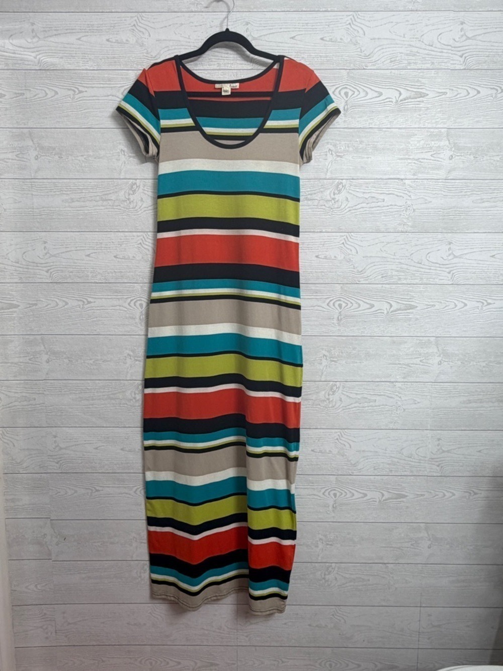 Sausi Women’s Multi-Colored Striped Maxi Dress. Size L